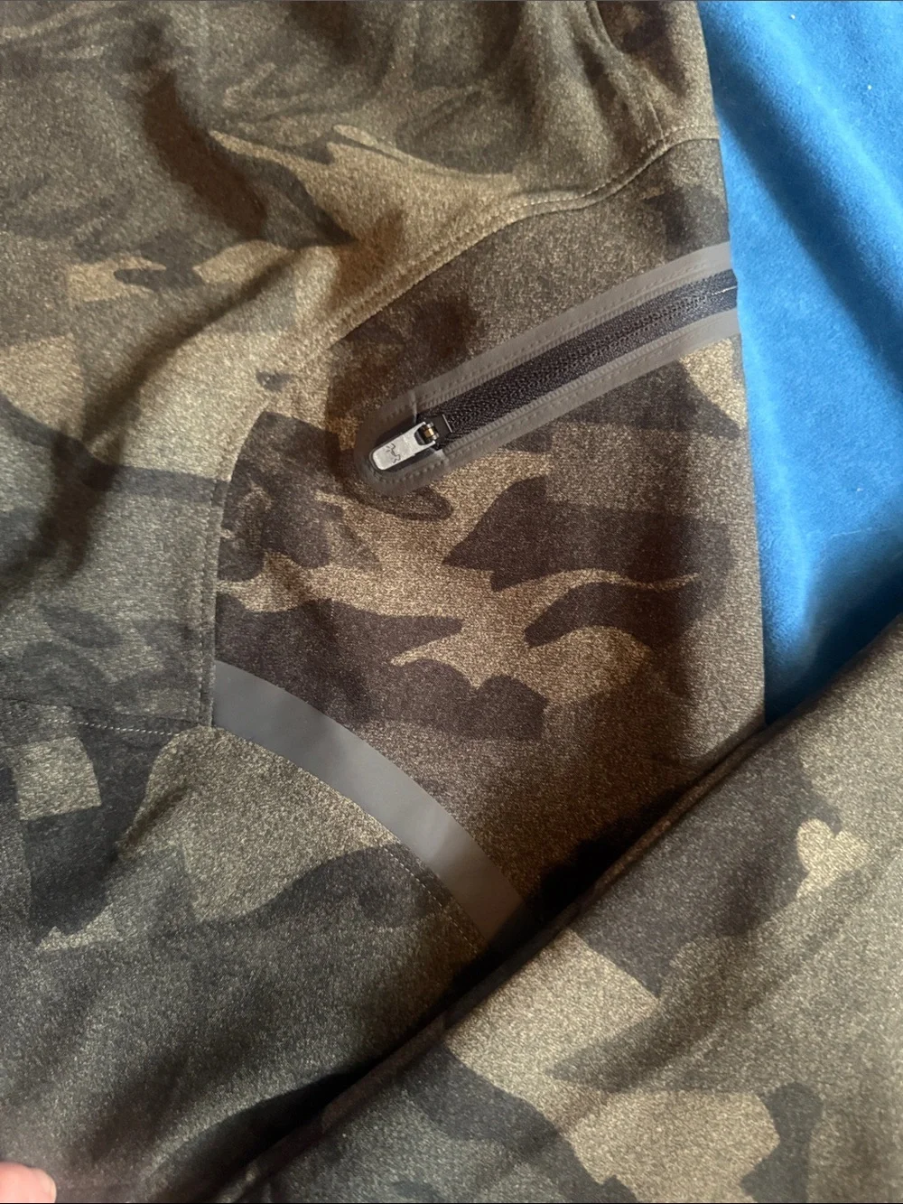 NWOT under armour size M Men's Camo Jogger Pants - Olive Green - Picture 3 of 7